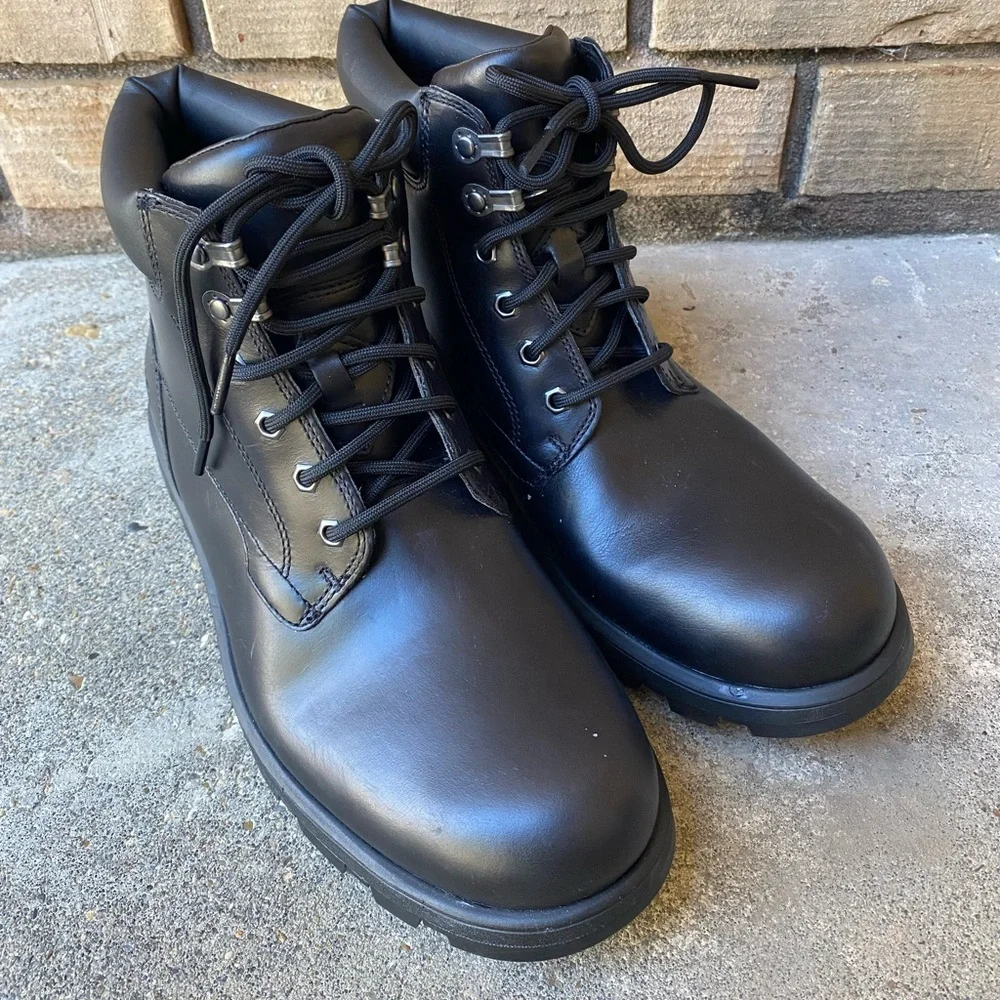 UGG Hannen Waterproof Leather Boots Wool Interior Black Men’s 9 Lug Sole NWOT